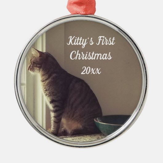 Kitty's erste Weihnachten Ornament Aus Metall (Vorne)