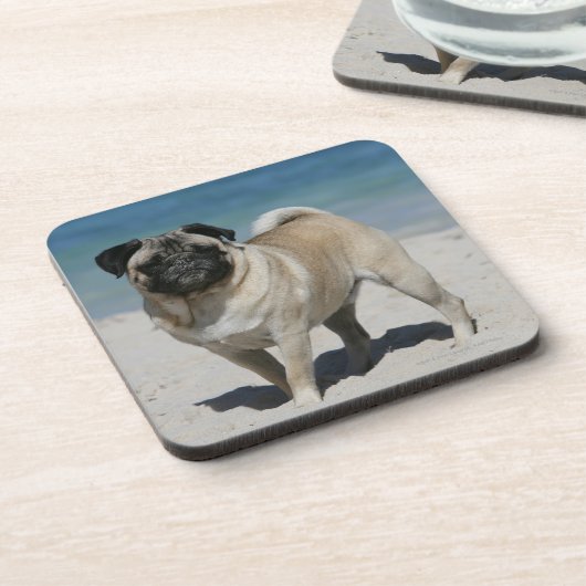 Kitz-Mops am Strand Untersetzer (Linke Seite)