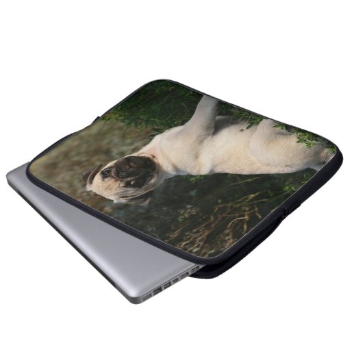 Kitz-Mops-Welpen-Sitzen Laptopschutzhülle (Vorne Knopf)