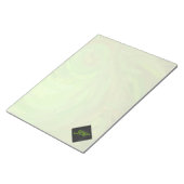 Kiwi Bash Green und Black Monogram Notizblock (angewinkelt)