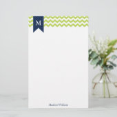 Kiwi Green Chevrons und Blue Monogram Briefpapier (Stehend Vorderseite)