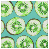 Kiwi-Scheiben auf Türkis Stoff (Nahaufnahme)