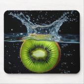 Kiwi Slice Splashing in Wasser Mousepad (Vorne)