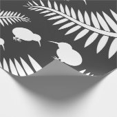 Kiwi und Farne Neuseeländisches Umschlagpapier Geschenkpapier (Ecke)