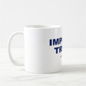 Klagen Sie Trumpf an Kaffeetasse (Links)