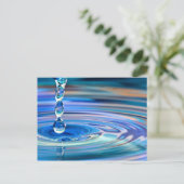 Klare blaue Wassertropfen blühen Postkarte (Stehend Vorderseite)