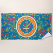 Klares Laub-Sommer-Grün-botanisches Monogramm Strandtuch (Vorderseite)