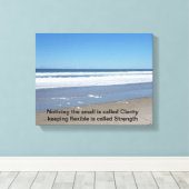 Klarheit und Stärke der Ocean Beach Capture Leinwanddruck (Insitu (Holzboden))