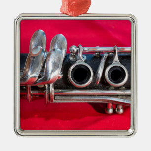 Klarinette zu Rot Ornament Aus Metall