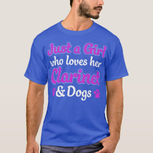 Klarinettistin Frauen Mädchen, das Klarinette und T-Shirt