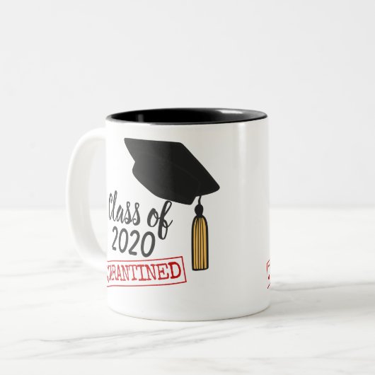 Klasse 2020, isolierte Goldtassel aus Abschluss Zweifarbige Tasse (Vorderseite Links)
