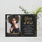 Klasse 2022 Moderner Black Gold Foto Abschluss Einladung (Stehend Vorderseite)