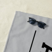 Klasse 2023 Grauer Personalisierter Graduate Name Strandtuch (Beispiel)