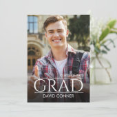 Klasse 2023 Party Grad 4 Foto Ankündigung (Stehend Vorderseite)