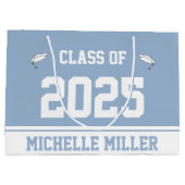 Klasse 2023 und Name auf Baby Blue und White Große Geschenktüte (Rückseite)