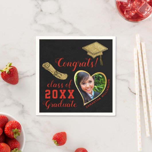 Klasse 2025 Grad Foto Black Red Gold Abschluss Serviette (Beispiel)