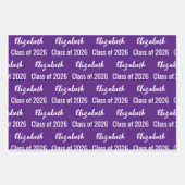 Klasse 2025 Graduate Name Royal Lila und weiß Geschenkpapier Set (Vorderseite)