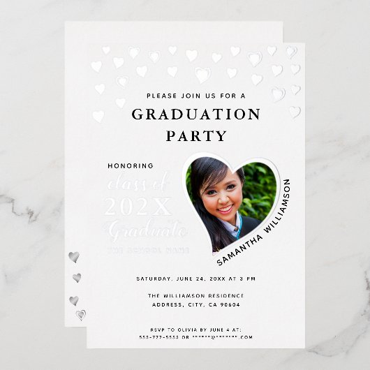 Klasse 2025 Graduate White & Silver Abschluss Folieneinladung (Vorderseite/Rückseite)