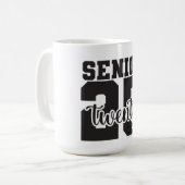 Klasse 2025 Hochrangige Tasse (Vorderseite Links)