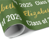 Klasse 2025 und Graduate's Name Green White Gold Geschenkpapier (Rolleneckpunkt)