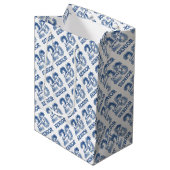 Klasse 2026 Senior Mittlere Geschenktüte (Vorderseite Schrägansicht)
