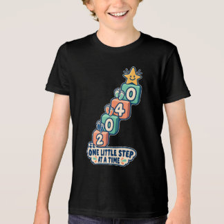 Klasse 2040 Eine kleine Schritt Reise Tri-Blend Shirt
