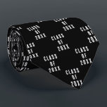 Klasse 20XX Schulabschlussfeier schwarz Krawatte<br><div class="desc">Klasse der 20XX High School Graduation Party schwarze Nacken Krawatte. Cooles Zubehör für Studierende,  Senioren,  Unis etc. Musterdesign mit personalisiertem Jahr. Spaß Geschenkideen für den Abschluss Tag. Schwarze oder benutzerdefinierte Farbe.</div>
