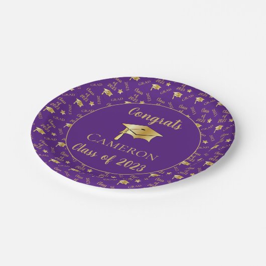 Klasse der 2023-Grad-Graduationsobergrenze - Lila Pappteller (Schrägansicht)