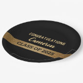 Klasse der 2025 Gold Glückwunsch Graduate Pappteller (Schrägansicht)