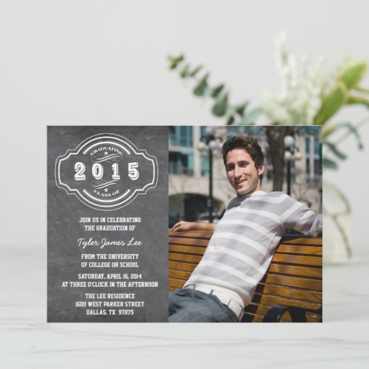 Klasse der Chalkboard-Foto-Graduierungspartei 2015 Einladung (Stehend Vorderseite)