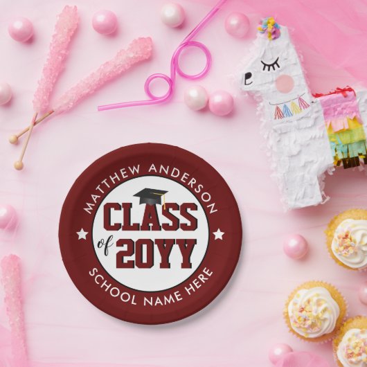 Klasse der Red Graduation Party in Burgund 2023 Pappteller (Party)