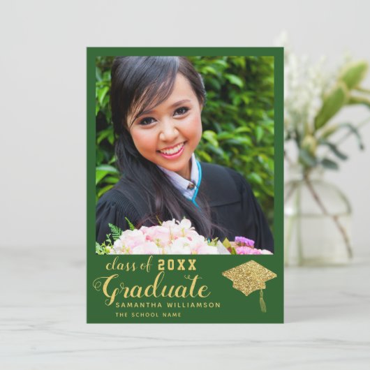 Klasse des Abschlusses für grünes und goldenes Fot Ankündigung (Stehend Vorderseite)