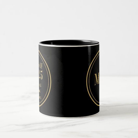 Klasse des Black Gold Monogram Abschlusses 2023 Zweifarbige Tasse (Mittel)