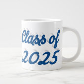 Klasse des Blue-Script-Abschlusses 2025 Jumbo-Tasse (Rechts)