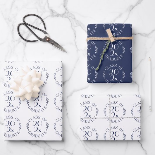 Klasse des Graduate Navy White Typografy Geschenkpapier Set (Vorderseite)