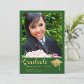 Klasse des Green and Gold Abschlüsse für Studienja Ankündigung (Stehend Vorderseite)