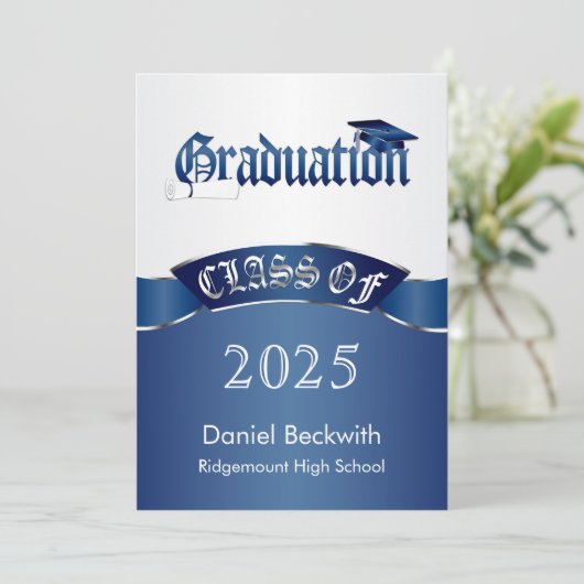 Klasse, silberblau Mortar & Diplom Abschluss Einladung (Stehend Vorderseite)