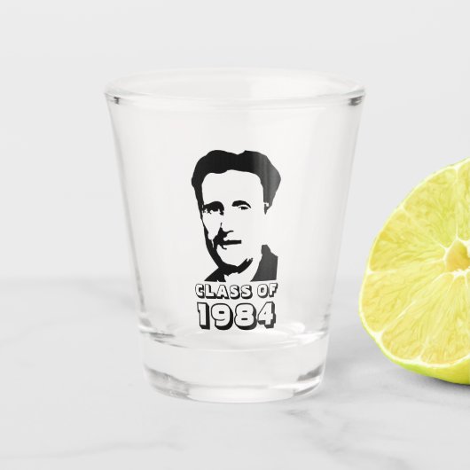 Klasse von 1984 (George Orwell) Schnapsglas (Vorderseite)