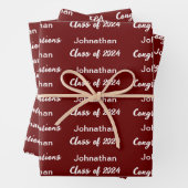 Klasse von 2024 Dark Red gratulation Grad Name Geschenkpapier Set (Beispiel)