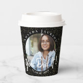 Klasse von 2024 Sie haben es Black Foto Abschluss  Pappbecher (Rückseite)