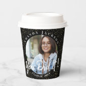 Klasse von 2024 Sie haben es Black Foto Abschluss  Pappbecher (Vorderseite)