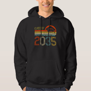 Klasse von 2035 wird mit mir vor dem Abschluss Vin Hoodie