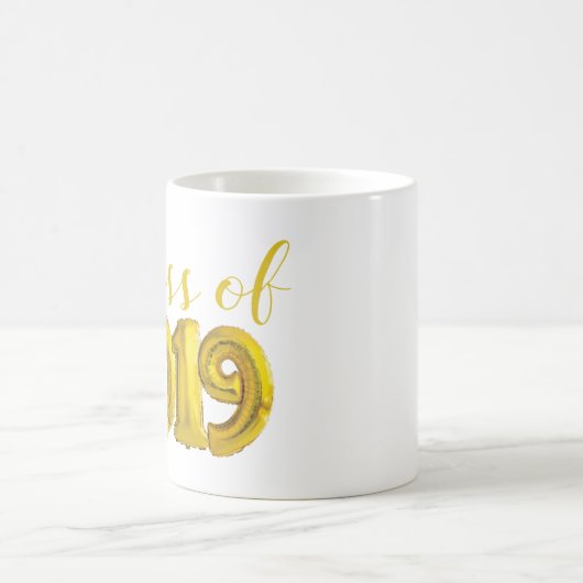 Klasse von Gold 2019 steigt Tasse für Absolvent im (Mittel)