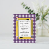 Klassen-offenes Haus: Gelbe Bleistifte, lila Einladung (Stehend Vorderseite)