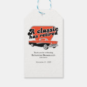 Klassiker hat Rotes Auto Ruhestandsparty in den Ru Geschenkanhänger (Rückseite)