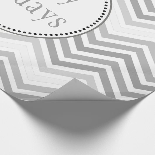 Klassisch graue, weiße Zickzack Zackenkulisse Geschenkpapier (Ecke)