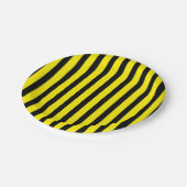 Klassisch hell Gelb und schwarz Streifen Pappteller (Schrägansicht)