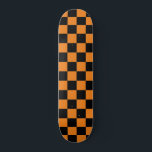 Klassisch kariert (kariert) orange und schwarz skateboard<br><div class="desc">Orangefarbenes und schwarzes (kariertes) Muster</div>