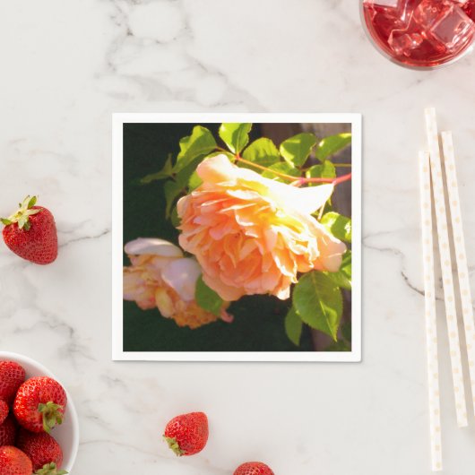 Klassisch orange pfirsichfarbene Rose Serviette (Beispiel)