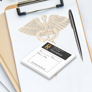 Klassische Ärzteverschreibung schreibt Kommentare  Post-it Klebezettel